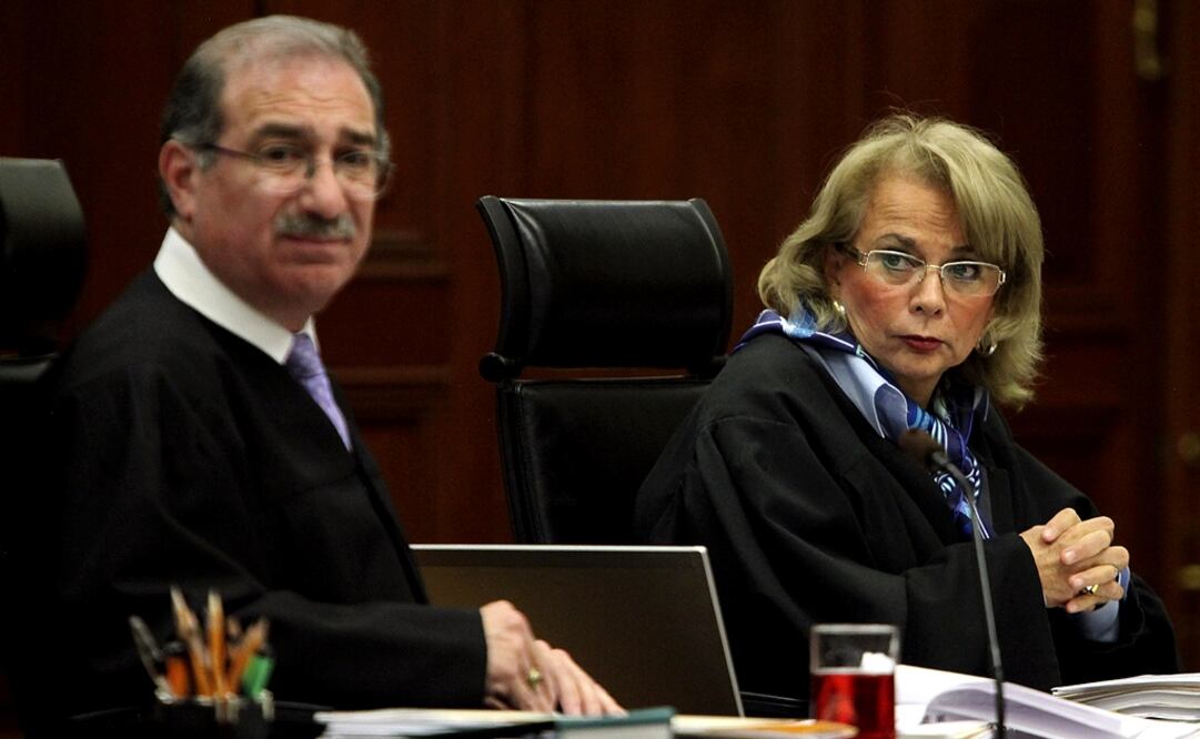 This measure could affect around 35,000 public officials that currently earn more than 108 thousand, specially those working in the judicial branch, Pemex, and the Ministry of Finance - Lucía Godínez/EL UNIVERSAL