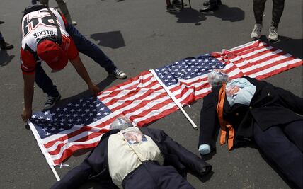 Trump busca despojar de ciudadanía a naturalizados que cometan delitos, reportan medios; pide a abogados iniciar procedimientos civiles