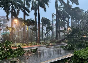Cancún vive los primeros efectos del huracán Helene; activan alerta roja