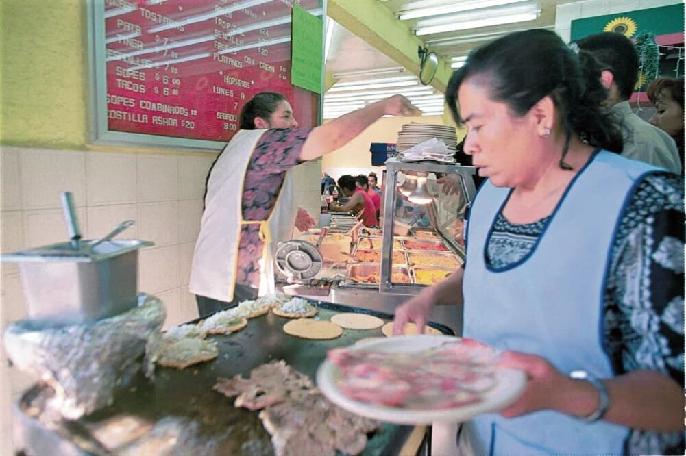 En los dos primeros meses de 2018, las ventas generadas por los restaurantes ascendió a 18 mil 992 millones de pesos (CUARTOSCURO)