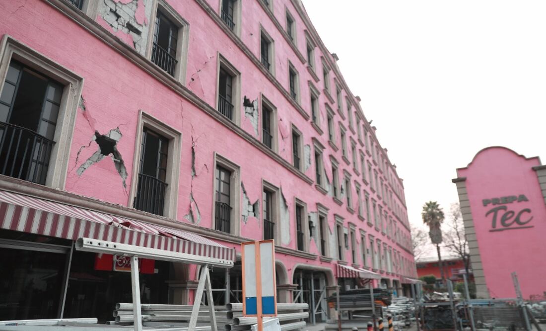 Edificios que serán demolidos en el Campus Ciudad de México están inspirados en la espiral del caracol Nautilus; tres de éstos están asegurados por la procuraduría capitalina (ALEJANDRA LEYVA. EL UNIVERSAL)