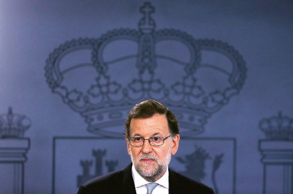 Dudas; si Mariano Rajoy no logra un gobierno de coalición, sería el primer jefe del Ejecutivo desde la Transición española que no revalida mandato (JUAN MEDINA. REUTERS)