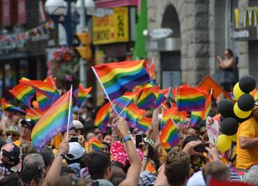 EU proporcionará vacunas contra la viruela del mono en el desfiles del Orgullo Gay