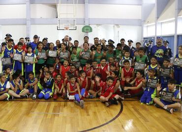Concluye Primer Campamento de Basquetbol con partido de niños triquis