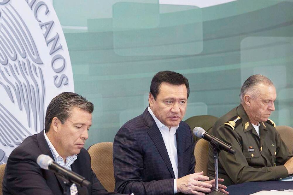 El gobernador Miguel Márquez y Miguel Ángel Osorio Chong (SEGOB)