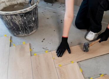 Conoce cuánto tiempo dura el piso flotante, según arquitecto