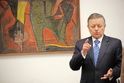 "Urge debate constructivo para una nueva política de la droga"