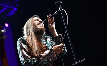 Carlos Sadness y sus ondas de luz cautivan al Metropólitan