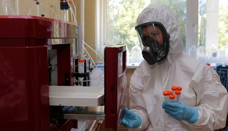 Vacunación masiva en Rusia contra Covid-19 iniciará en un mes