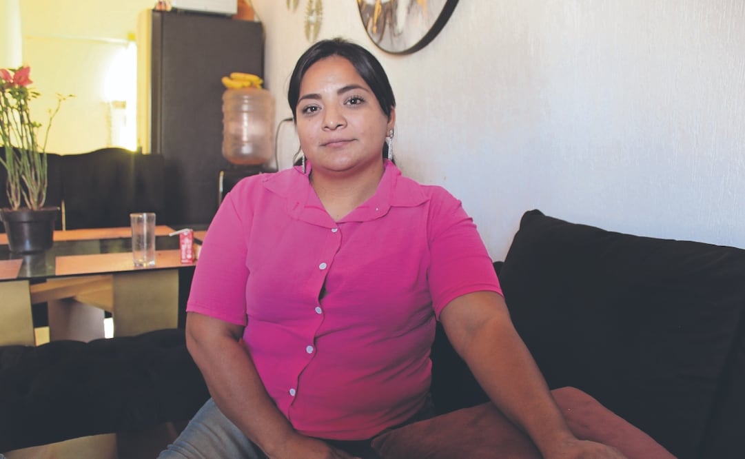 Mónica, de 37 años, fue torturada y acusada de secuestro por policías de Torreón, hace 12 años. Pasó siete años en prisión. Foto: de Francisco Rodríguez. El universal