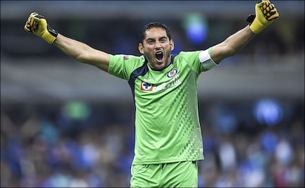 ¡OFICIAL! Cruz Azul anuncia la salida de Jesús Corona de la institución