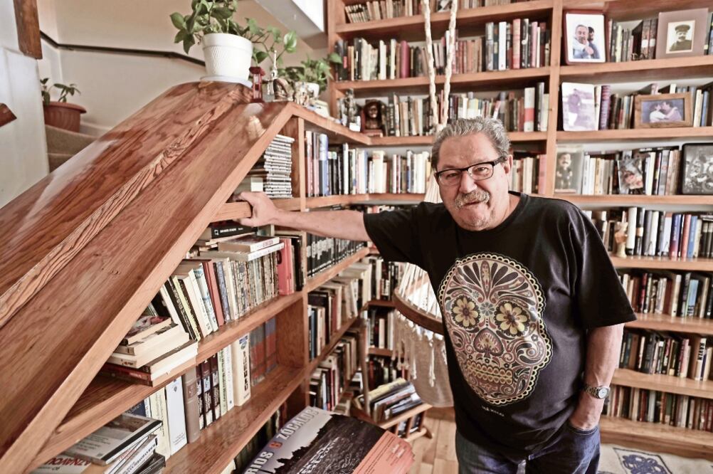 Del archivo de Paco Ignacio Taibo II salen dos libros: El olor de las magnolias y La libertad, la bicicleta ( Planeta) (ALEJANDRA LEYVA. EL UNIVERSAL)