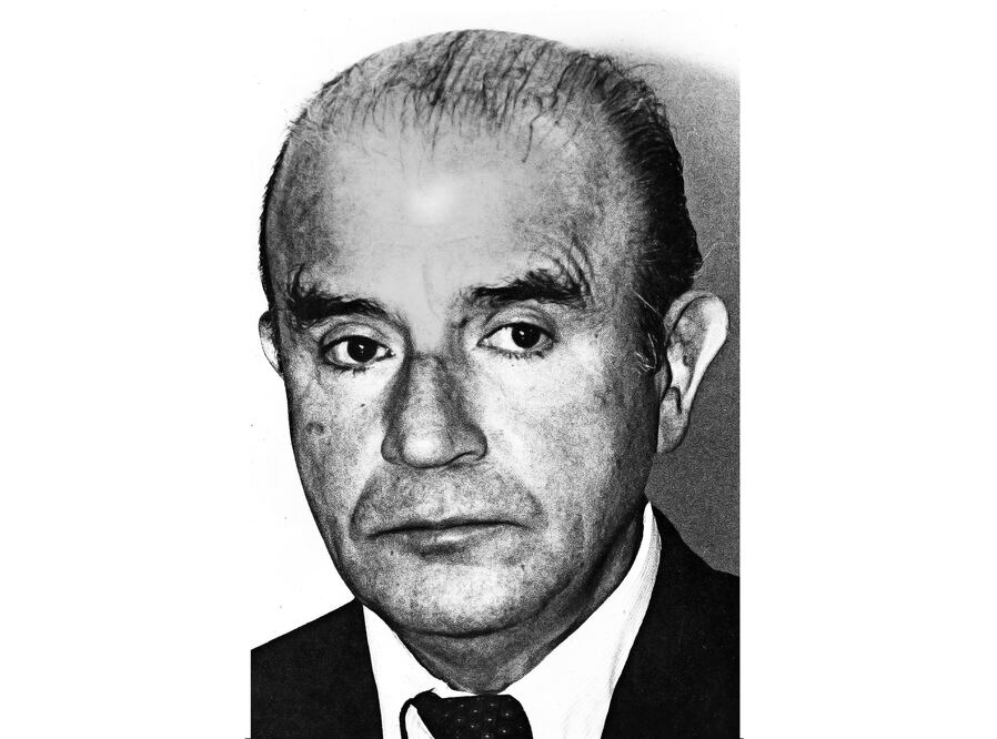 José Luis Martínez, ensayista y editor, en una imagen de 1960. (ACERVO FOTOGRÁFICO CNL-INBA)