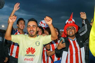 Barras de Chivas prometen alto a la violencia, los de América no