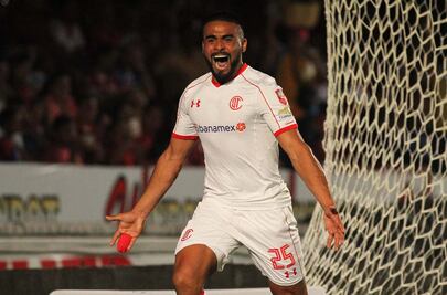 Toluca hunde al Tiburón y sueña con la liguilla