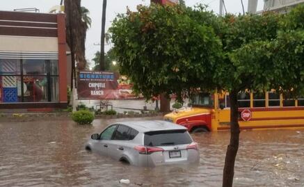 Lluvias en Sinaloa ocasionan inundaciones y accidentes, reportan