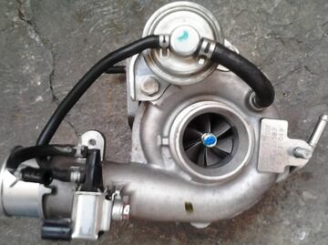 ¿Qué es y cómo funciona un turbocargador?