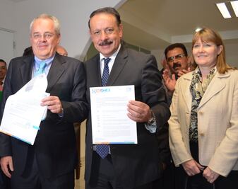 Durán se registra como aspirante del PAN en Edomex