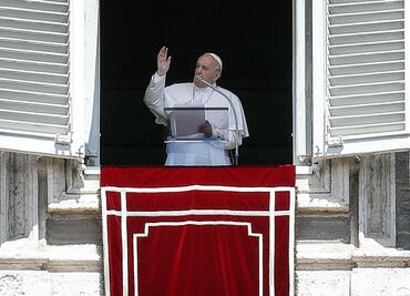 Papa expresa su pesar por los tiroteos en Ohio y Texas en EU