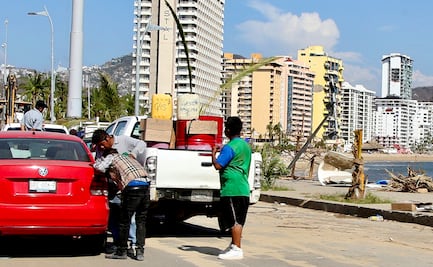 Venden litro de huachicol a $40 en costera de Acapulco