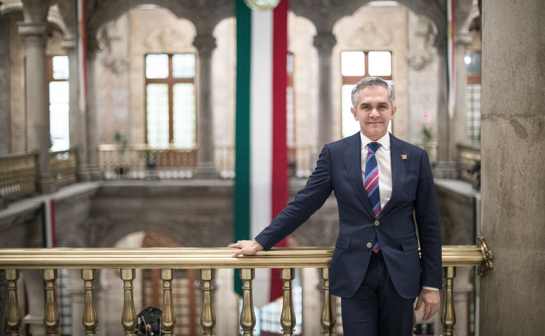 El jefe de Gobierno Miguel Ángel Mancera está listo para 2018; el plantón de la CNTE en el Zócalo fue una de las peores crisis durante su gestión, afirma. (GERMÁN ESPINOSA. EL UNIVERSAL)