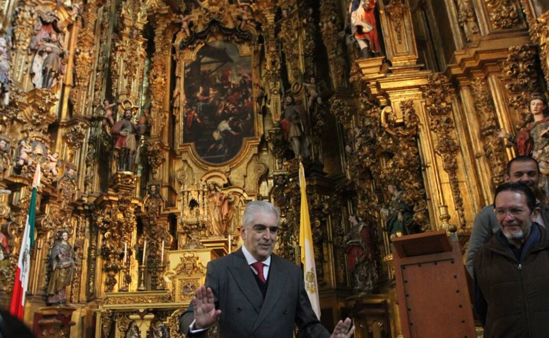 El fundionario destacó la majestuosidad del recinto, que resguarda un total de 978 obras de invaluable valor artístico, histórico, religioso y cultural. (FOTO: Notimex)