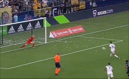 VIDEO: Chicharito Hernández marca a lo Panenka con el LA Galaxy