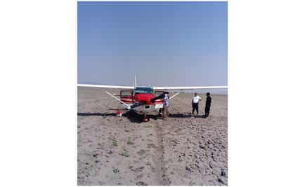 Aterriza de emergencia avioneta en Hidalgo