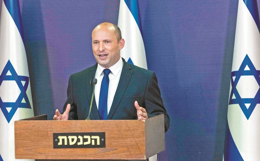 El líder del partido Yemina, Naftali Bennett, en una declaración política en la Knesset, el Parlamento israelí, en Jerusalén. Foto: YONATAN SINDEL. AFP
