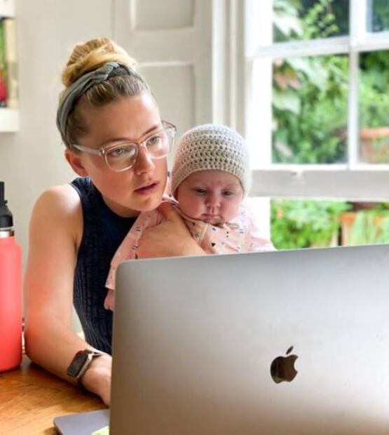Amber Heard presume a Oonagh, su pequeña hija 