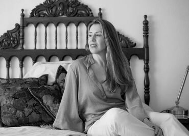 "La poesía airea el dolor para que no se pudra": Julia Santibáñez