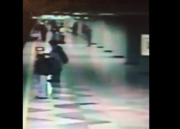 Video. Empujan a mujer a vías del Metro y muere en estación Cerro de la Estrella