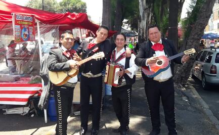 Tianguis de Iztacalco reabre... hasta con mariachis