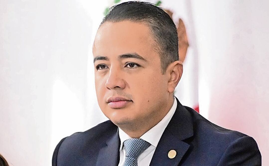 El edil de GAM dijo que han atendido más de 82 mil baches. Foto: Especial