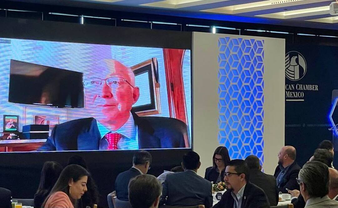Ken Salazar, embajador de EU, en asamblea de la American Chamber Mexico. Foto: Tomada de Twitter @AmChamMexico