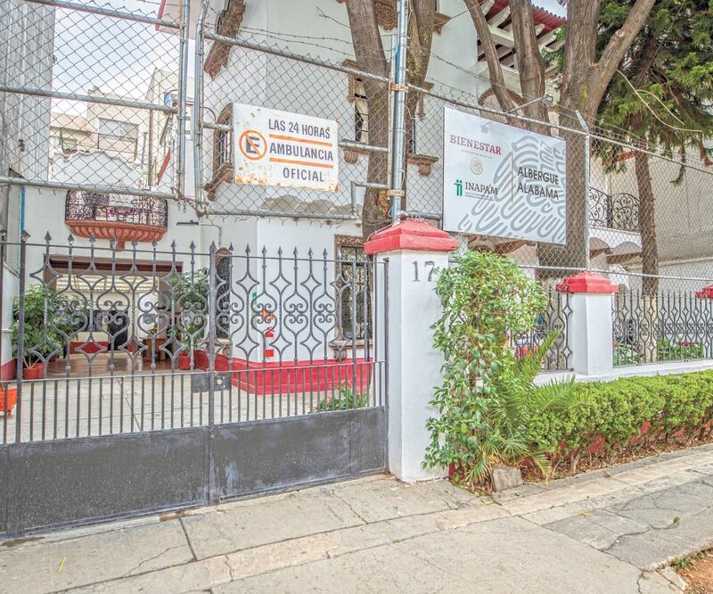 En las recomendaciones del Instituto Nacional de las Personas Adultas Mayores a los 300 asilos, a la junta de asistencia privada y a los gobernadores se hizo énfasis en que deben tener un área de aislamiento. Fotos: SERGIO TAPIA. EL UNIVERSAL