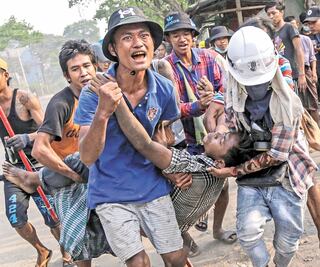 Birmania: protestas dejan al menos 38 fallecidos