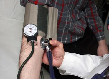 Burócratas no han presentado quejas por cancelación de seguros de gastos médicos: Condusef