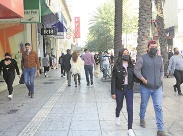 Domingo familiar, sin miedo al Covid-19 en Monterrey