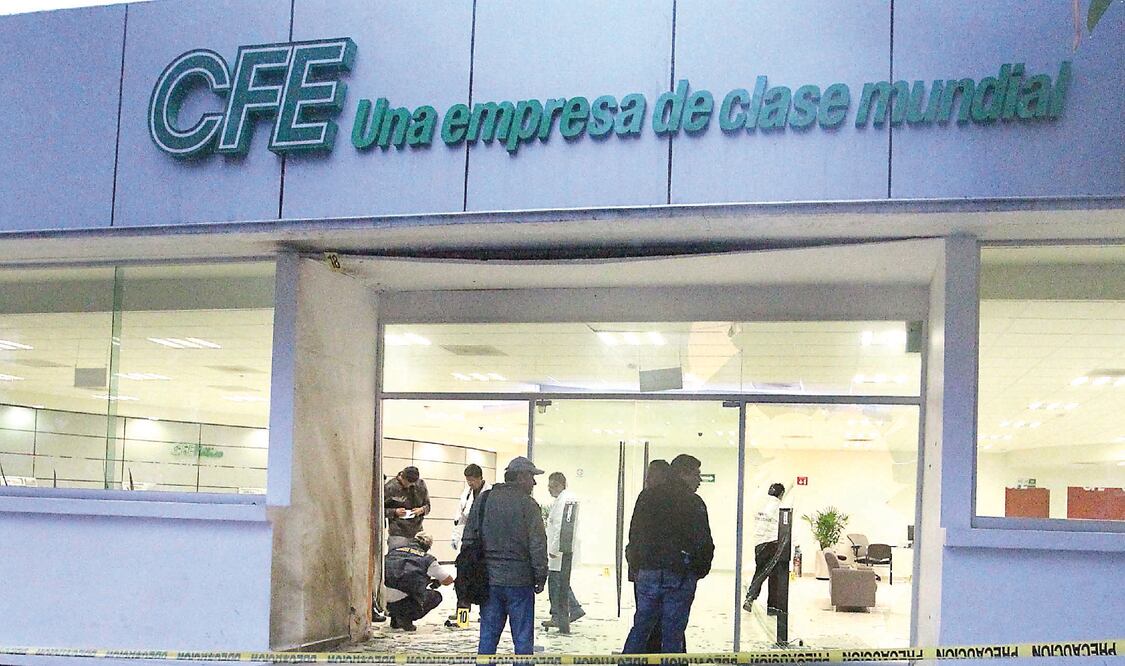De seguir con los contratos aprobados el sexenio anterior, la CFE estaría en “qu ieb ra”, señaló Manuel Bartlett. ARCHIVO EL UNIVERSAL