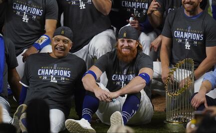 Pese a ser positivo por Covid-19, Justin Turner festejó sin cubrebocas la Serie Mundial