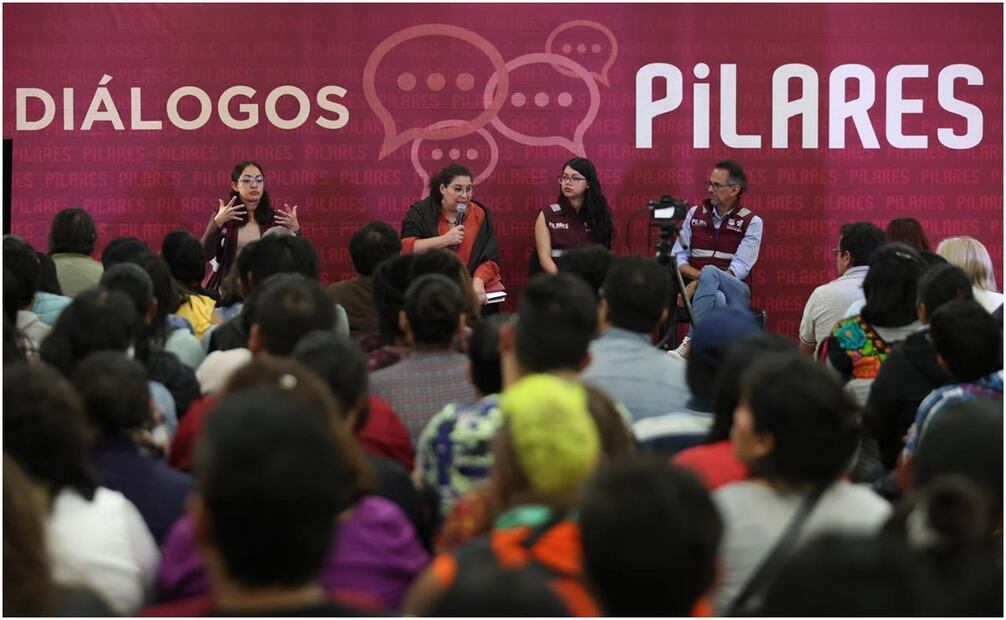 Lenia Batres asiste a la sesión informativa sobre la Reforma Judicial y su impacto social en Pilares de Coyoacán. Foto: Diego Simón/EL UNIVERSAL