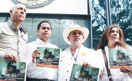 PGR se comprometió a revisar expediente: Virginia Mireles