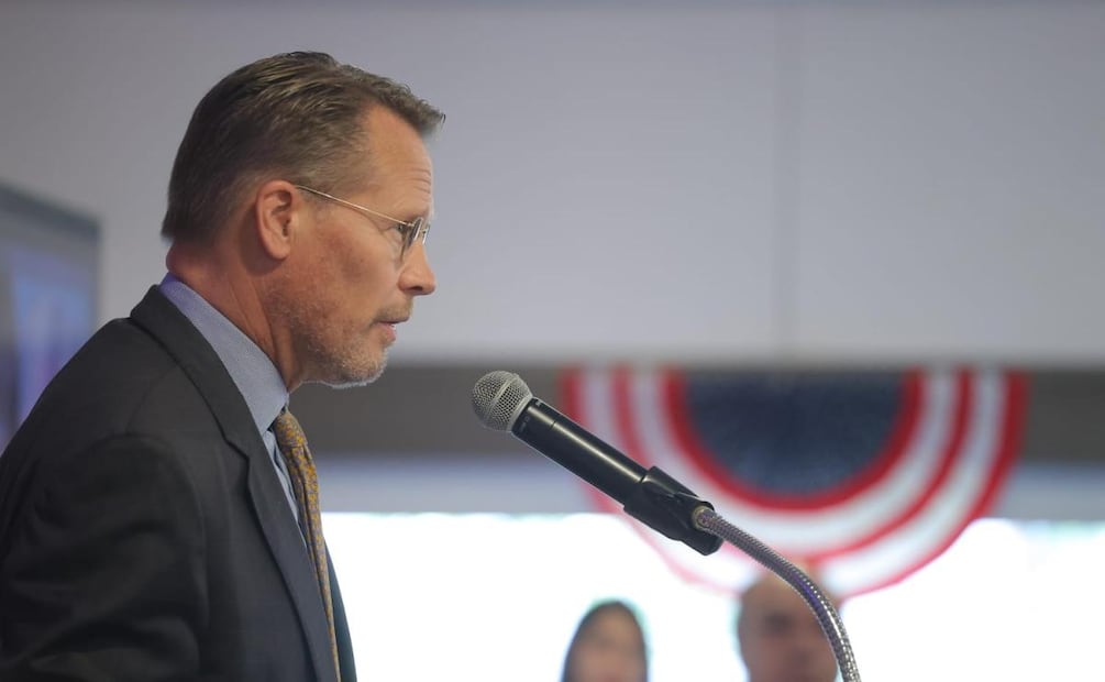 Mark Johnson, jefe adjunto de misión de la embajada de Estados Unidos en México durante relanzamiento del Centro Benjamín Franklin (06/03/2026). Foto: Gabriel Pano / EL UNIVERSAL