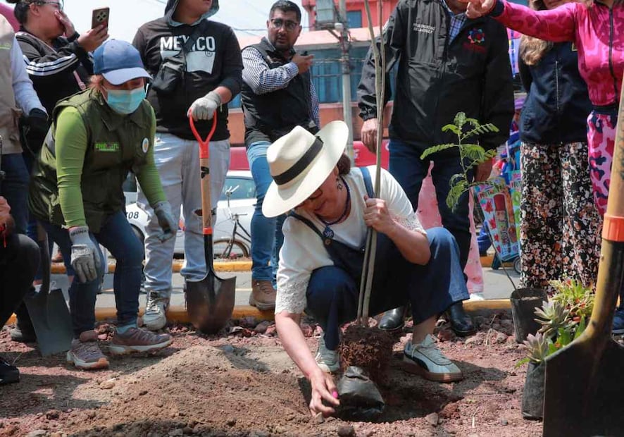 El gobierno de Ecatepec se sumó a la campaña con una jornada de limpieza, reforestación y pinta de 200 murales. Foto: Especial