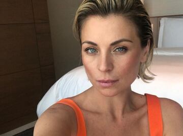 Ludwika Paleta enamora al lucir huipil largo ideal para el verano