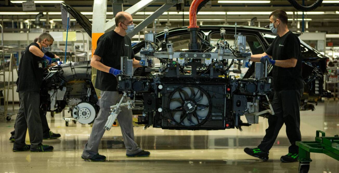 GM actualizará los automóviles que no contaron con algunos sistemas eléctricos por falta de microchips