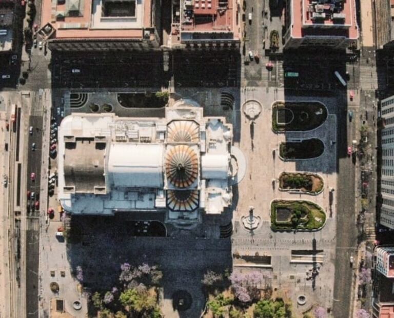 Drones vuelan sobre la CDMX, registran aislamiento social por cuarentena