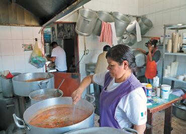 Servicio a los que menos tienen, a la espera del cierre