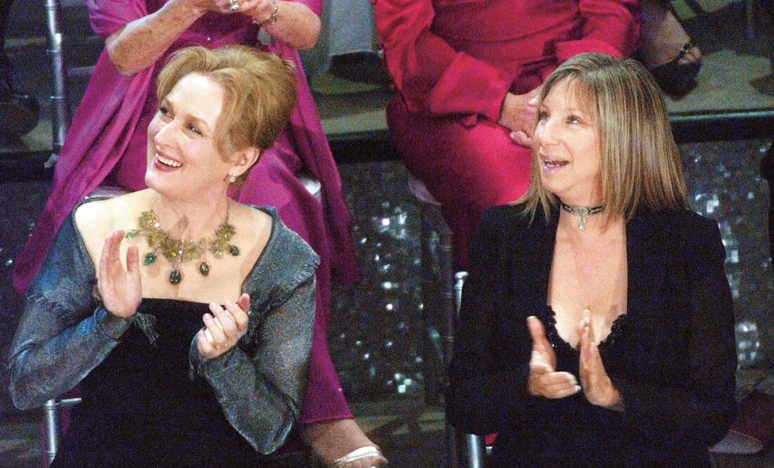 La actriz y la cantante, en imagen de archivo; Streinsand apoya a Streep (AP)